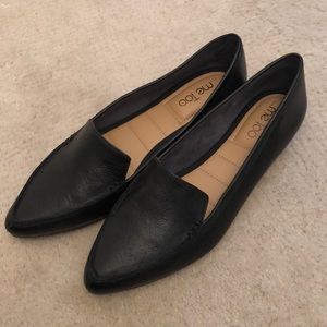 Me Too black leather loafers US 9.5
